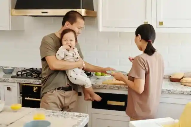 Husband Leaves Wife And 3-Month-Old Baby Due To Indicent With Dog Husband Leaves Wife And 3-Month-Old Baby Due To Indicent With Dog