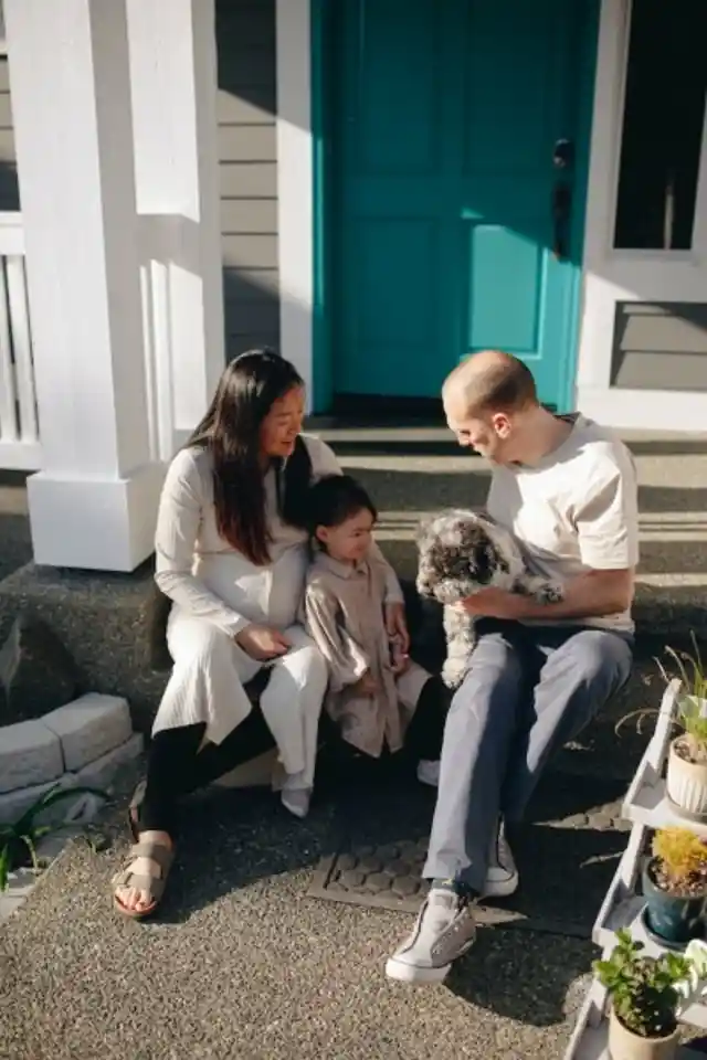 Husband Leaves Wife And 3-Month-Old Baby Due To Indicent With Dog Husband Leaves Wife And 3-Month-Old Baby Due To Indicent With Dog